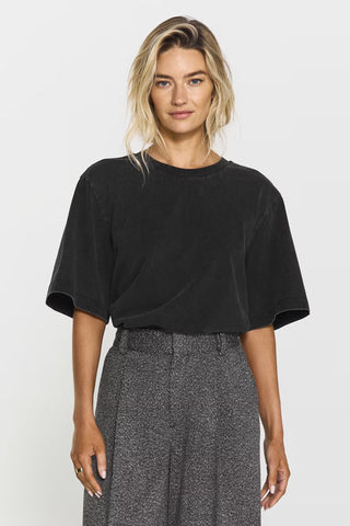 Nellie Tee