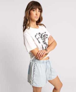 FREE LOVE CROPPED TEE