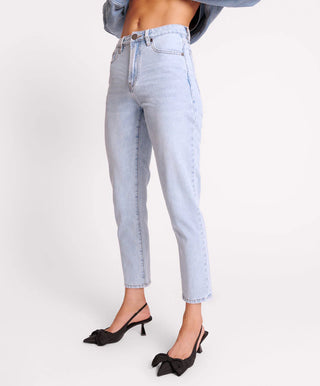 BLUE LATTE LEGENDS HIGH WAIST MOM JEAN