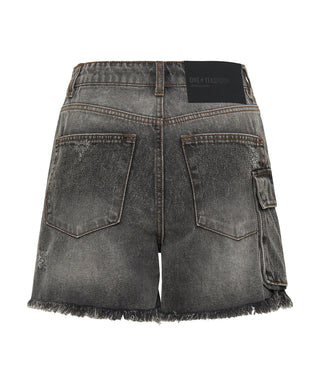 FADED BLACK CARGO LEGEND MOM FIT SHORTS