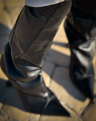 HIGH HEEL BLACK BOOTS